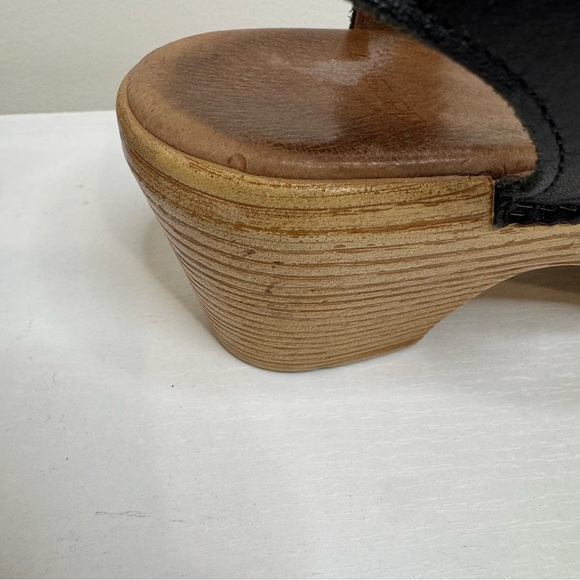 Dansko Black Leather Ankle Strap Clog Sandals EU 39 US 8.5 Platform - Picture 11 of 16